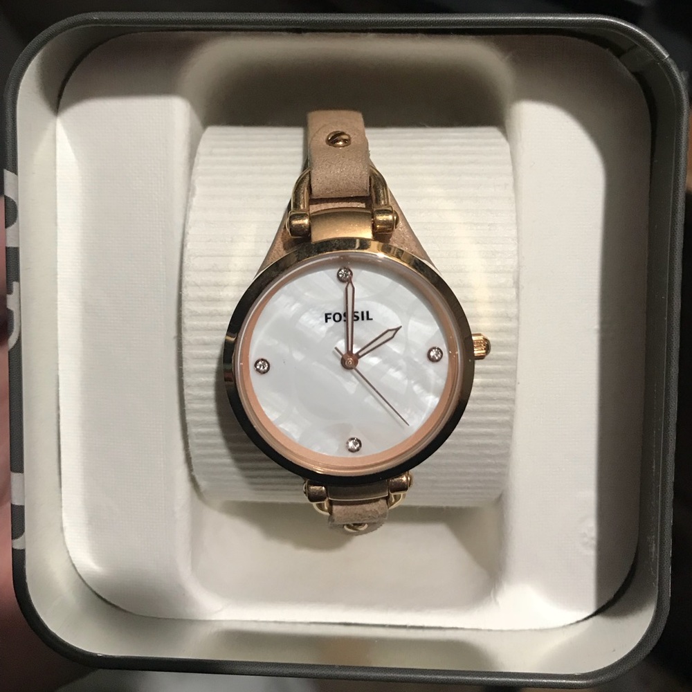 CLASSIC MINUTE THREE-HAND TAN LEATHER WATCH